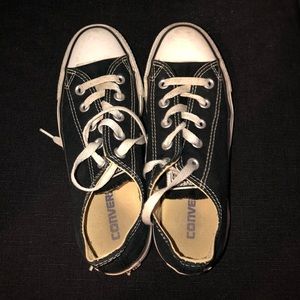 black converse